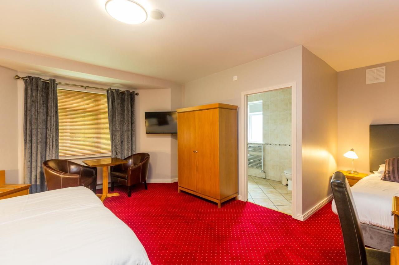 Airport View Hotel And Secret Spa Lusk Exterior foto